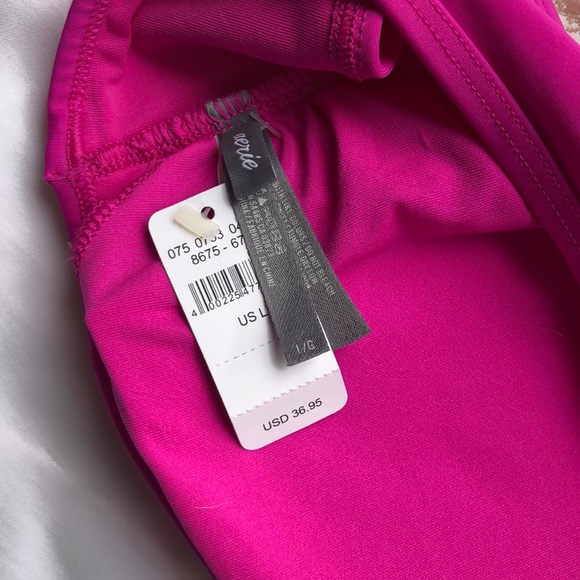 Swim top Bundle - Picture 6 of 8